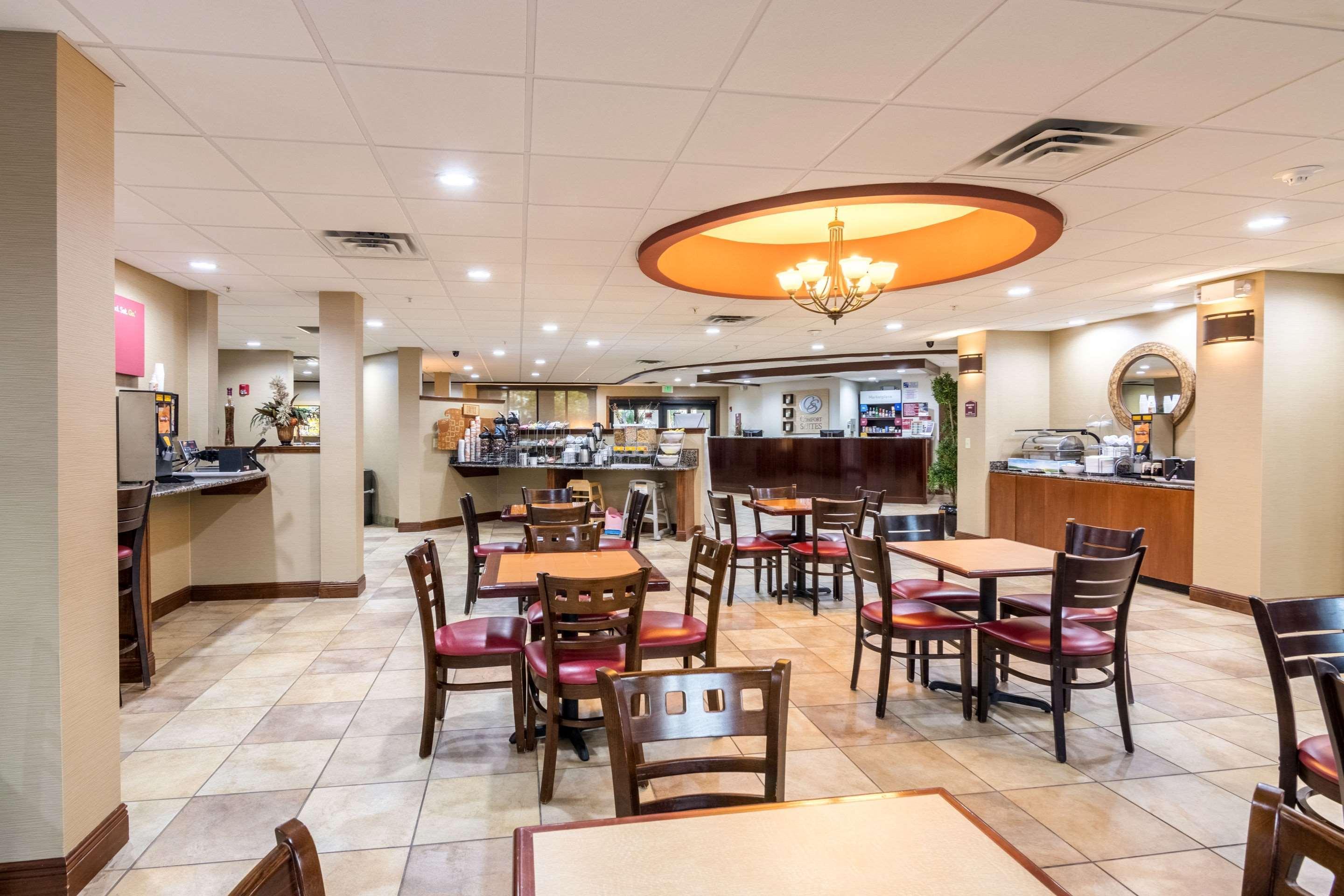 Comfort Suites Panama City Beach Exterior photo