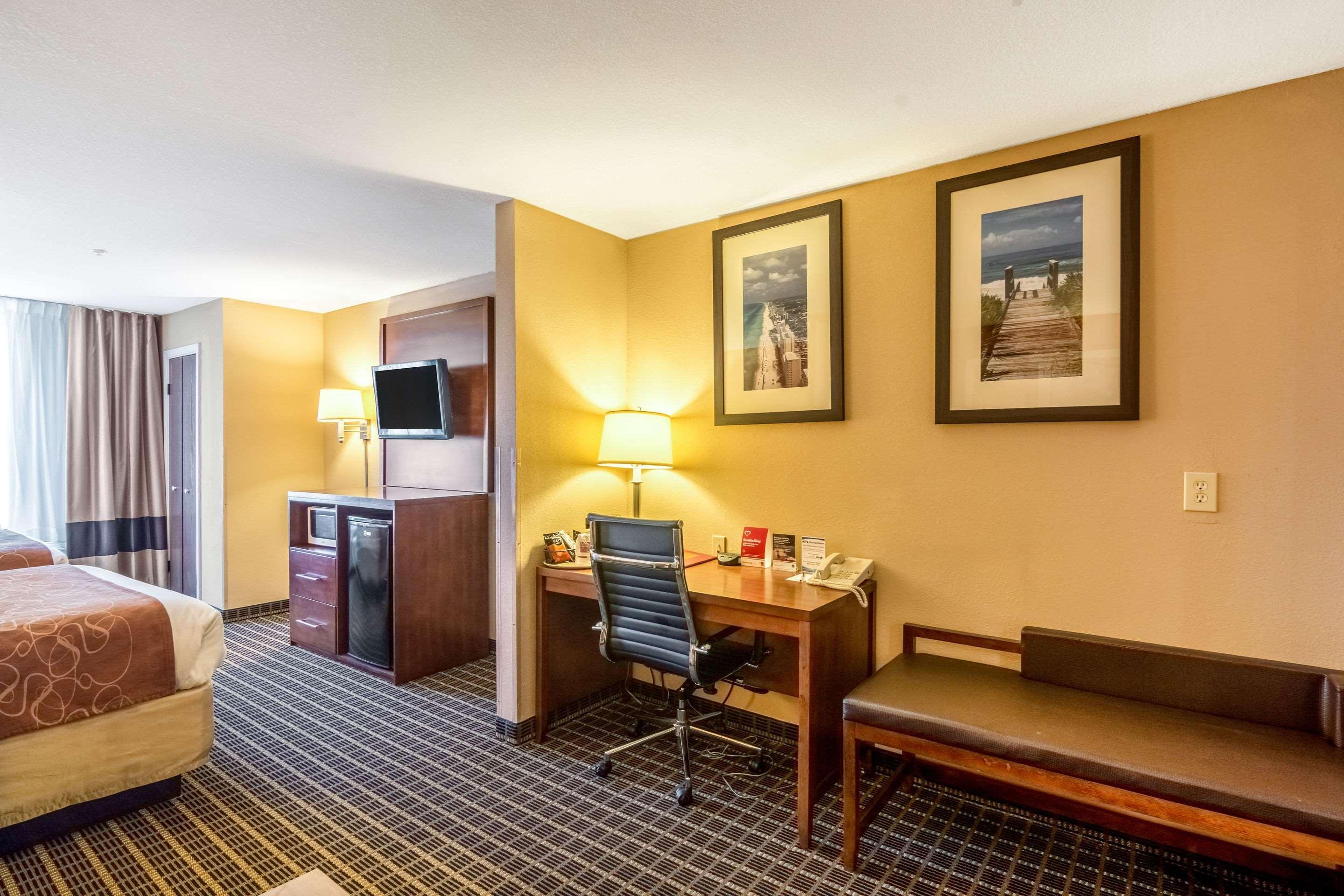 Comfort Suites Panama City Beach Exterior photo