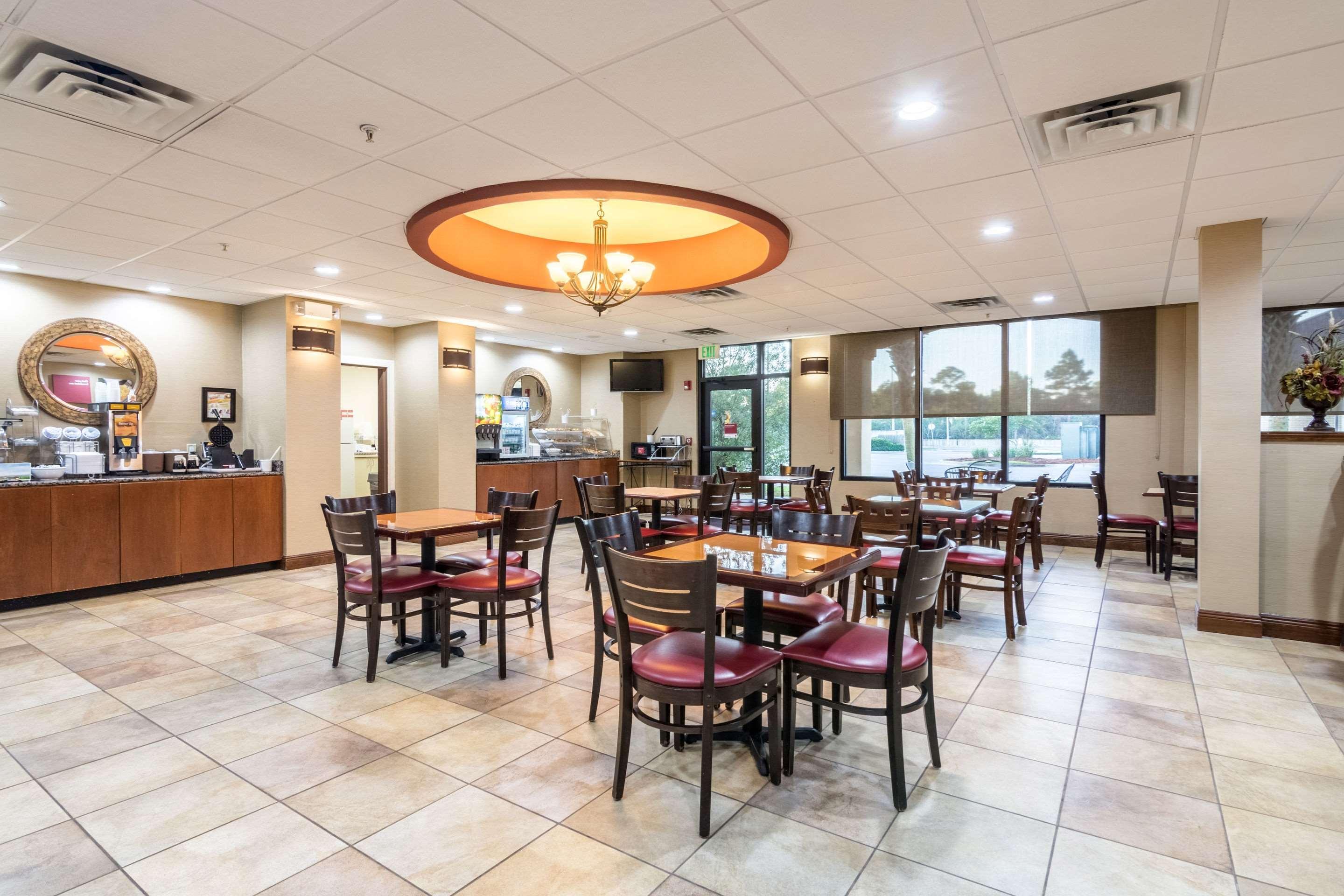 Comfort Suites Panama City Beach Exterior photo