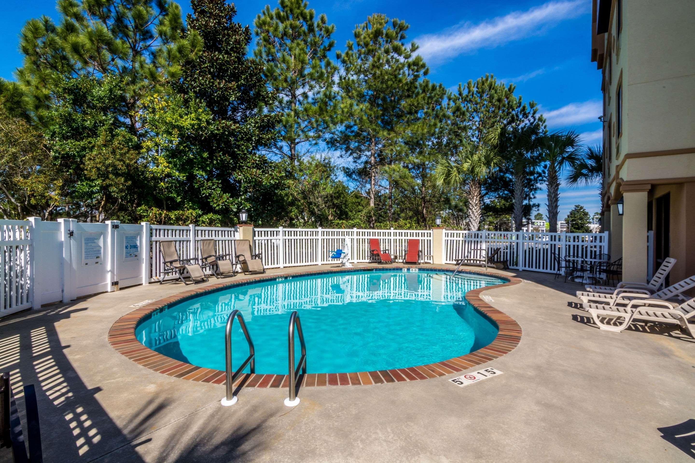 Comfort Suites Panama City Beach Exterior photo